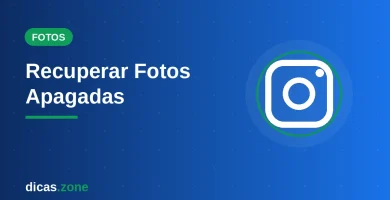 Cartão de memória ao lado de notebook para recuperar fotos apagadas do cartão